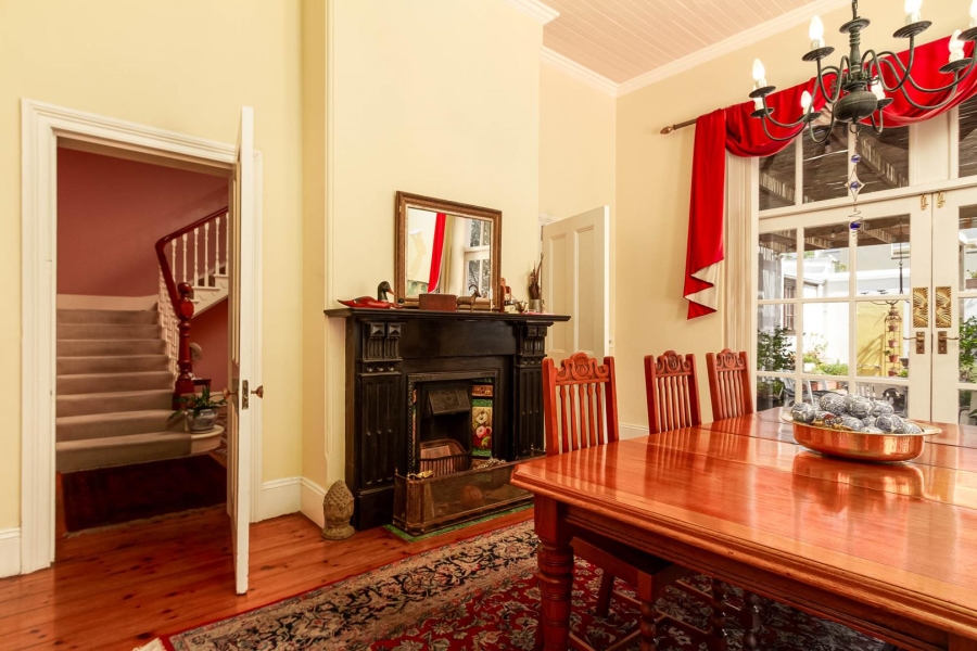 4 Bedroom Property for Sale in Bantry Bay Western Cape